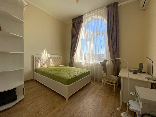 Дом 234 кв.м на 15 сот.