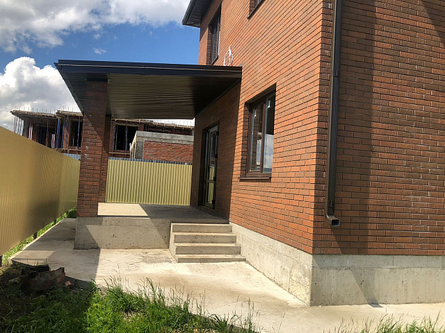 Дом 160 кв.м на 5.3 сот.